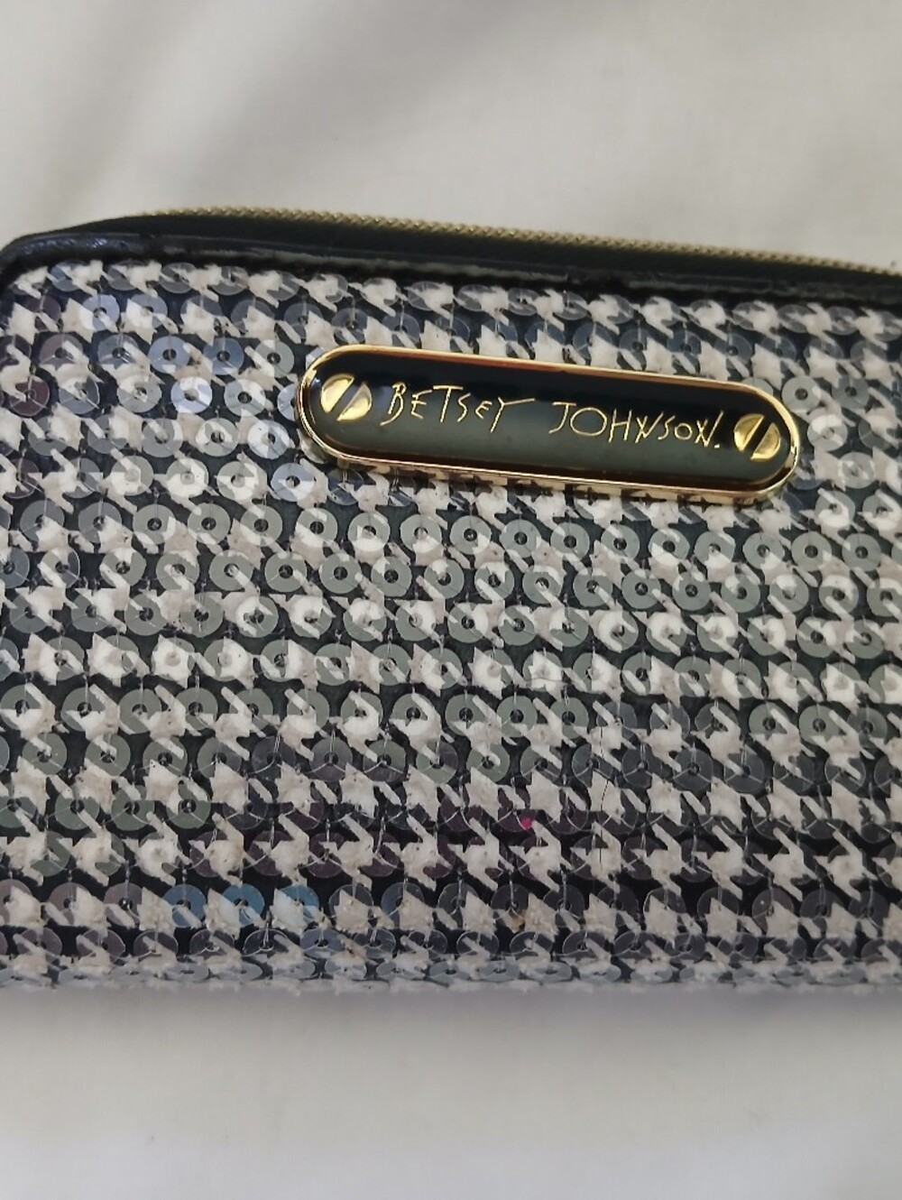Betsey Johnson Houndstooth Black/Silver Zip-Around Wallet w/ ID Window